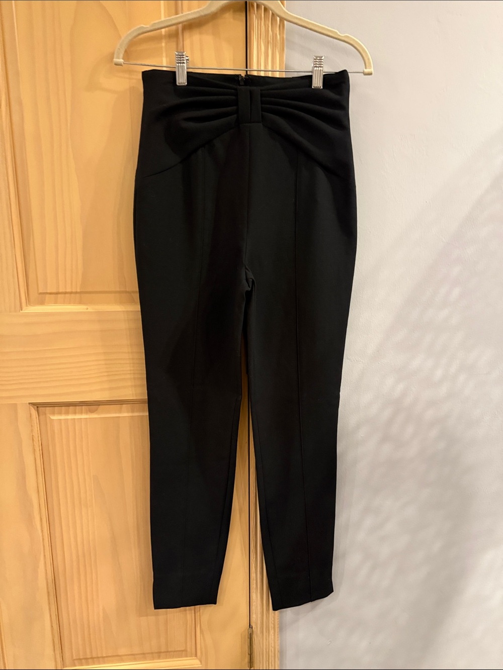 Veronica Beard Black Bow Waist Tailored Pants Size 4 NWT